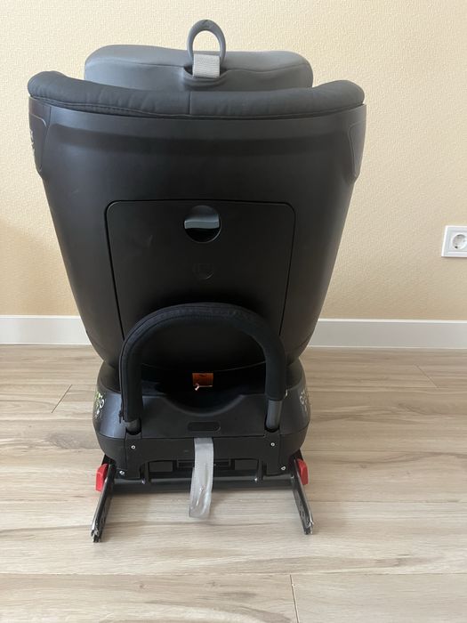 Продам автокрісло Britax Römer DUALFIX i-SIZE