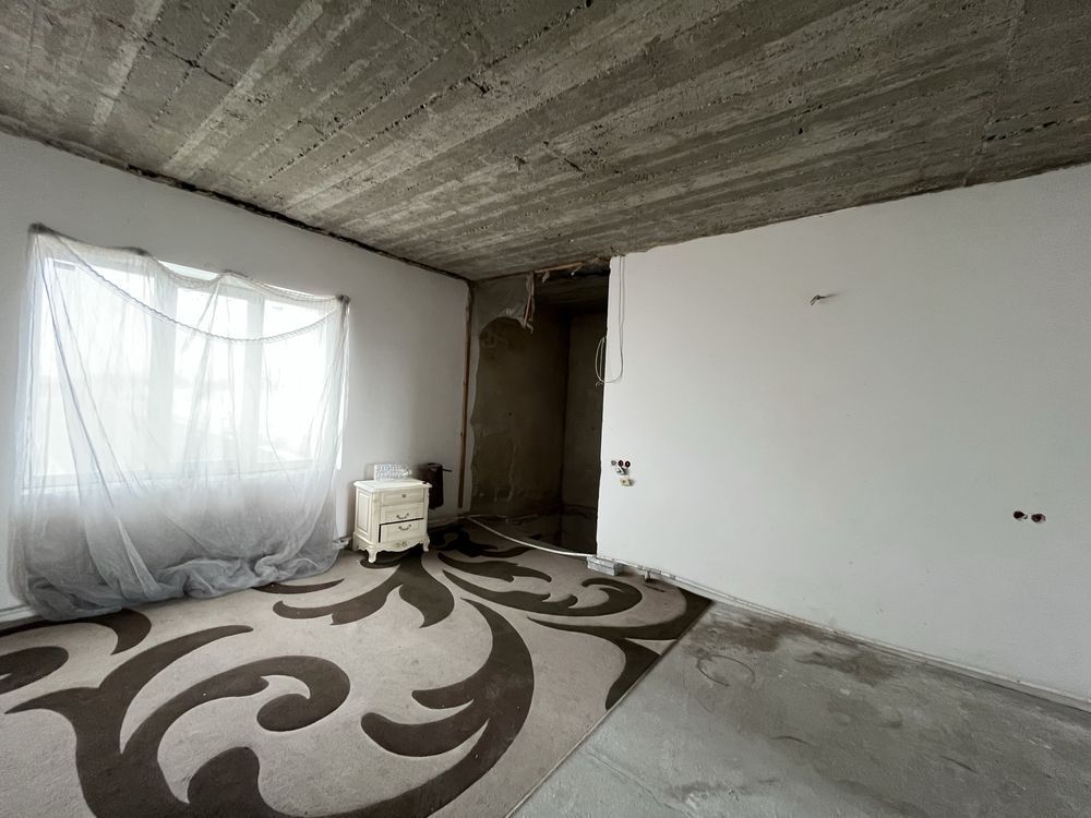 Продается дом в центре села Усатово