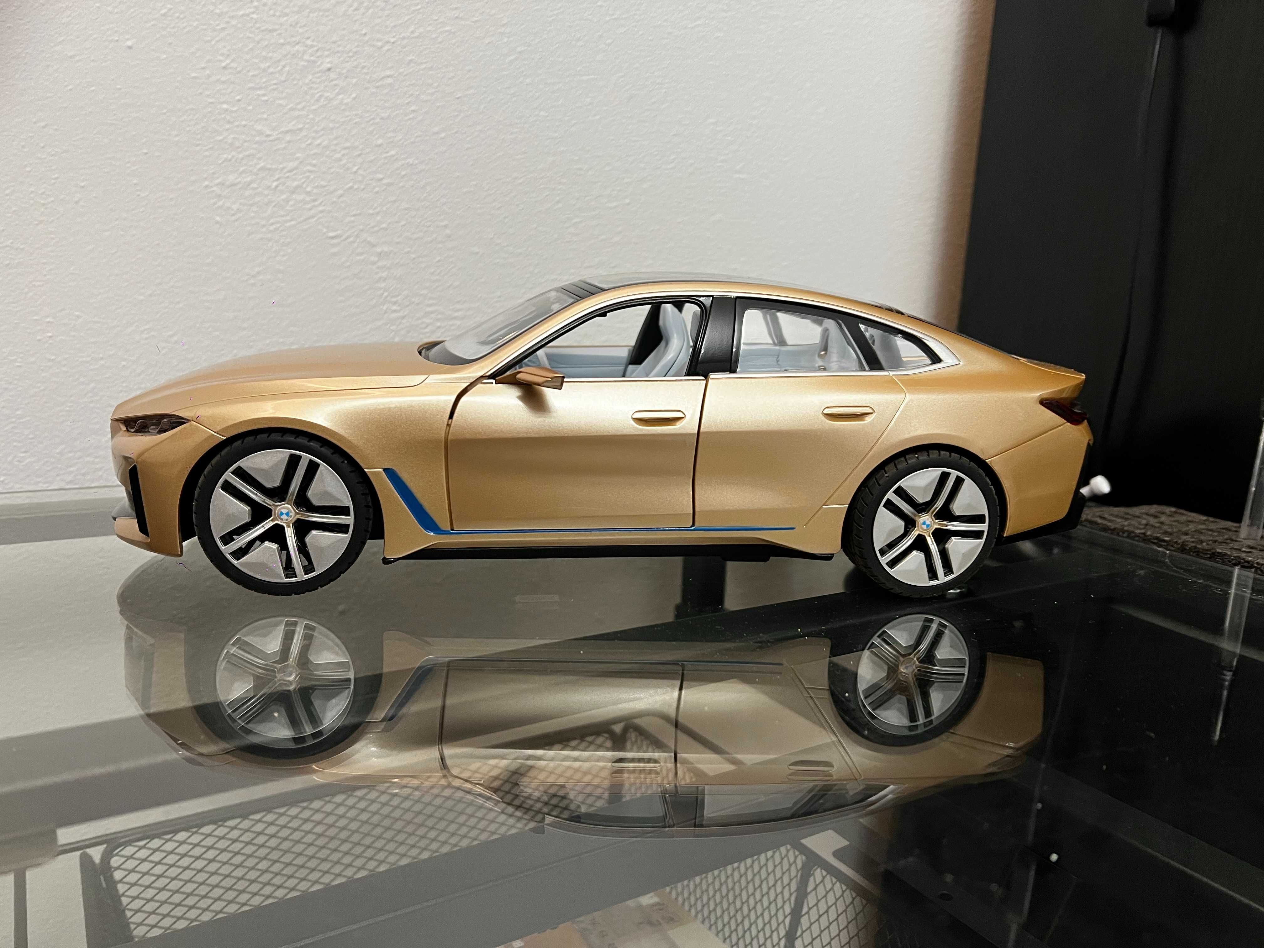 Samochód zdalnie sterowany BMW i4 concept RC