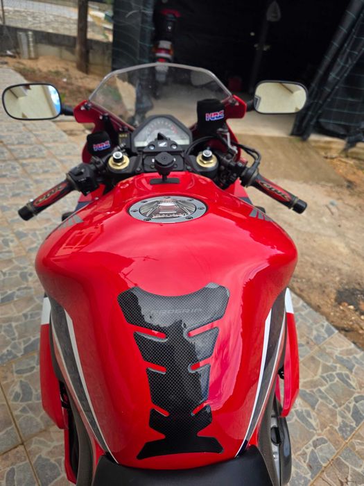 Honda Cbr1000rr 2004 restaurada
