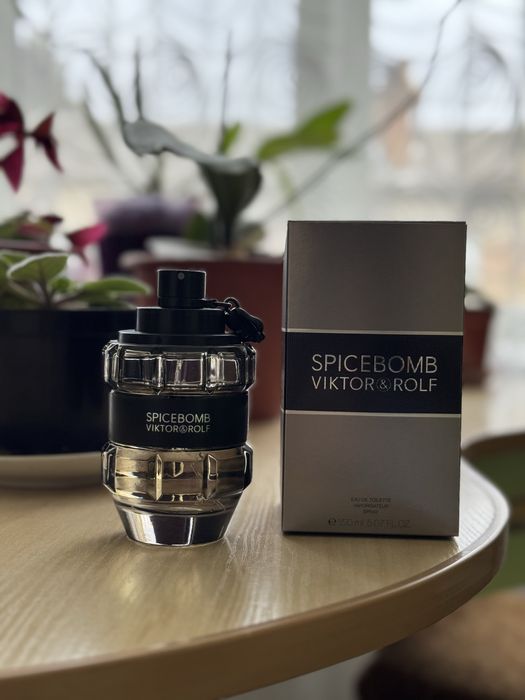 Туалетна вода / парфум Viktor & Rolf Spicebomb 150ml