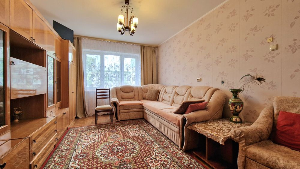 Продам 3 кімнатну квартиру по пр. М.Лушпи