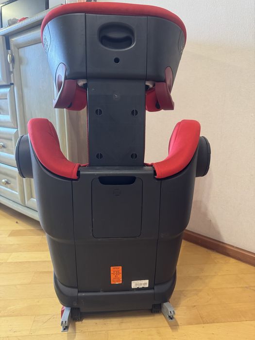 Продам автокрісло Britax römer