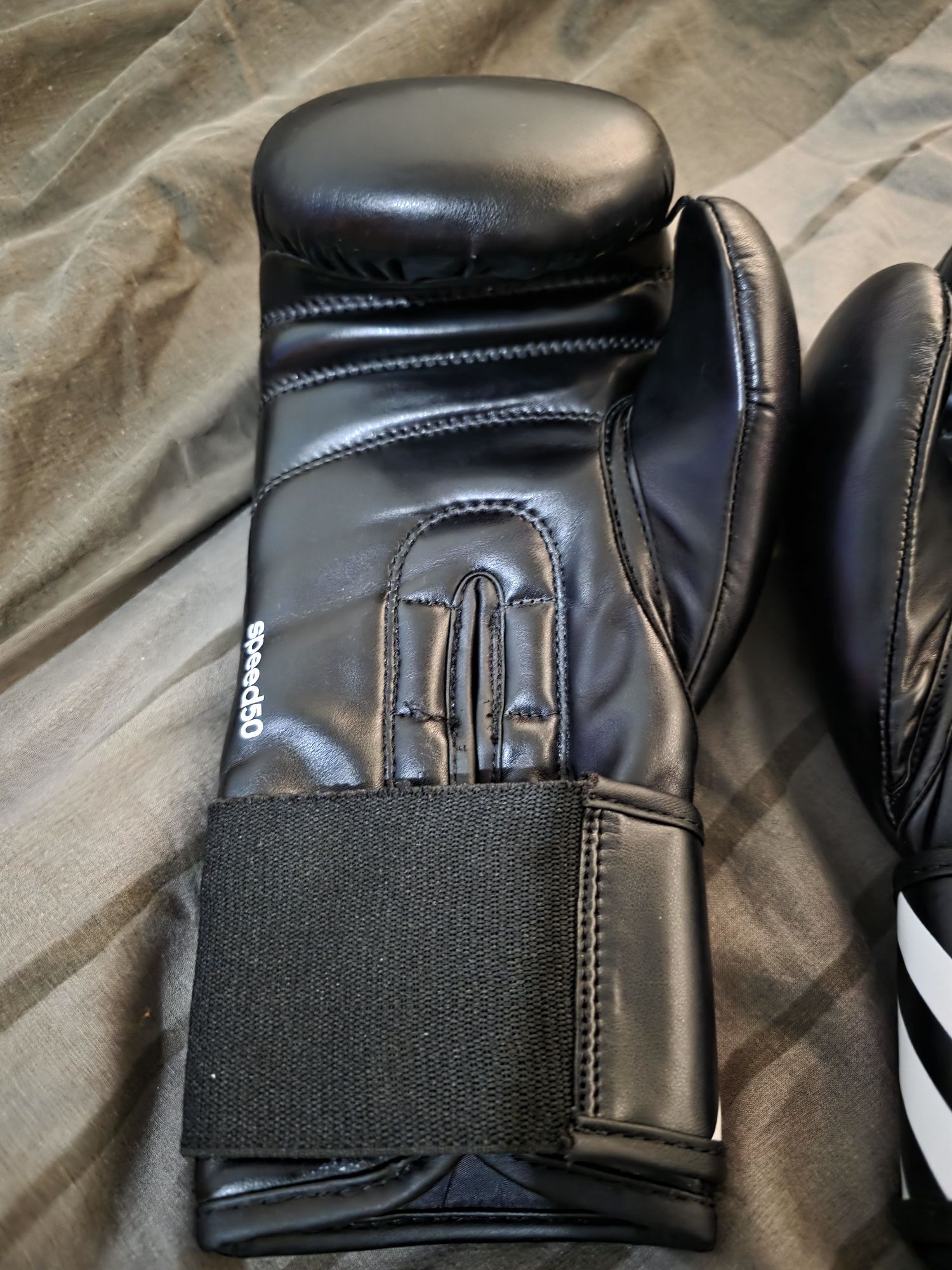 Adidas - Luvas de boxe 16-11 de criança
