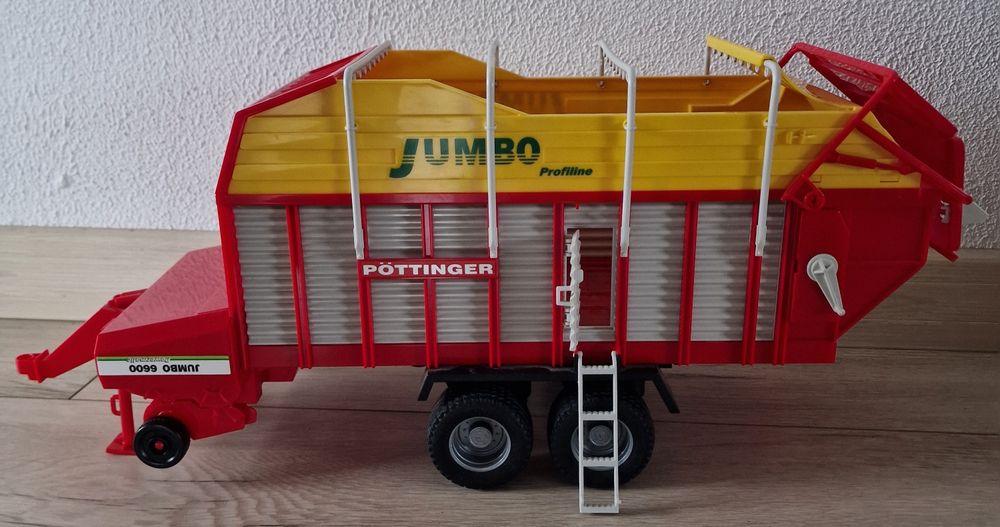 Przyczepa samozbierająca