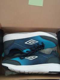 Sprzedam buty Umbro 34  nowe.