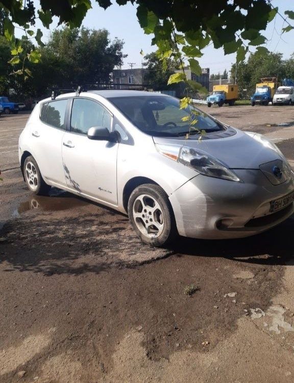 Продам Nissan Leaf 2011