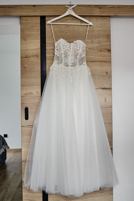 Suknia ślubna kolor biały