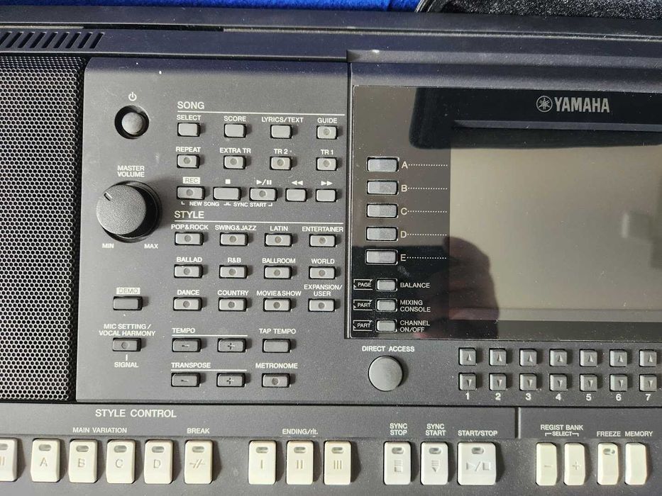 Синтезатор Yamaha PSR-S950