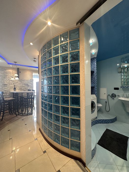 1-к на Ентузіастів