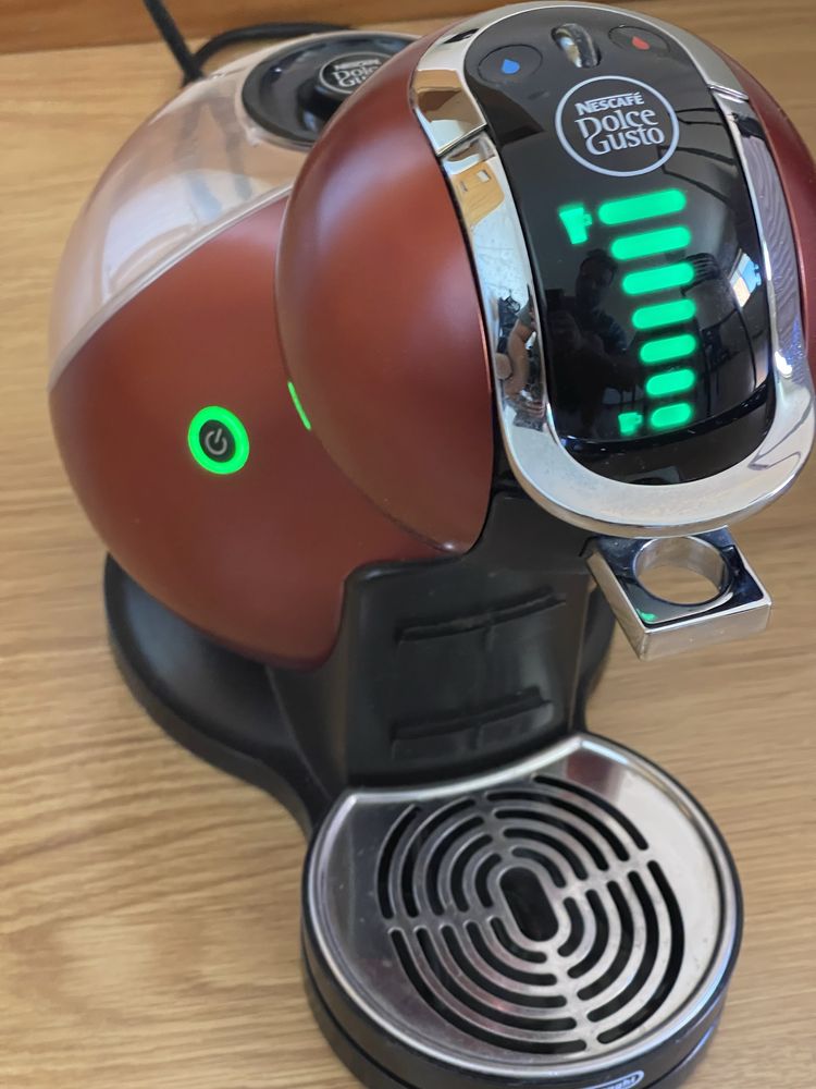 Cafeteira Dolce Gusto automatica