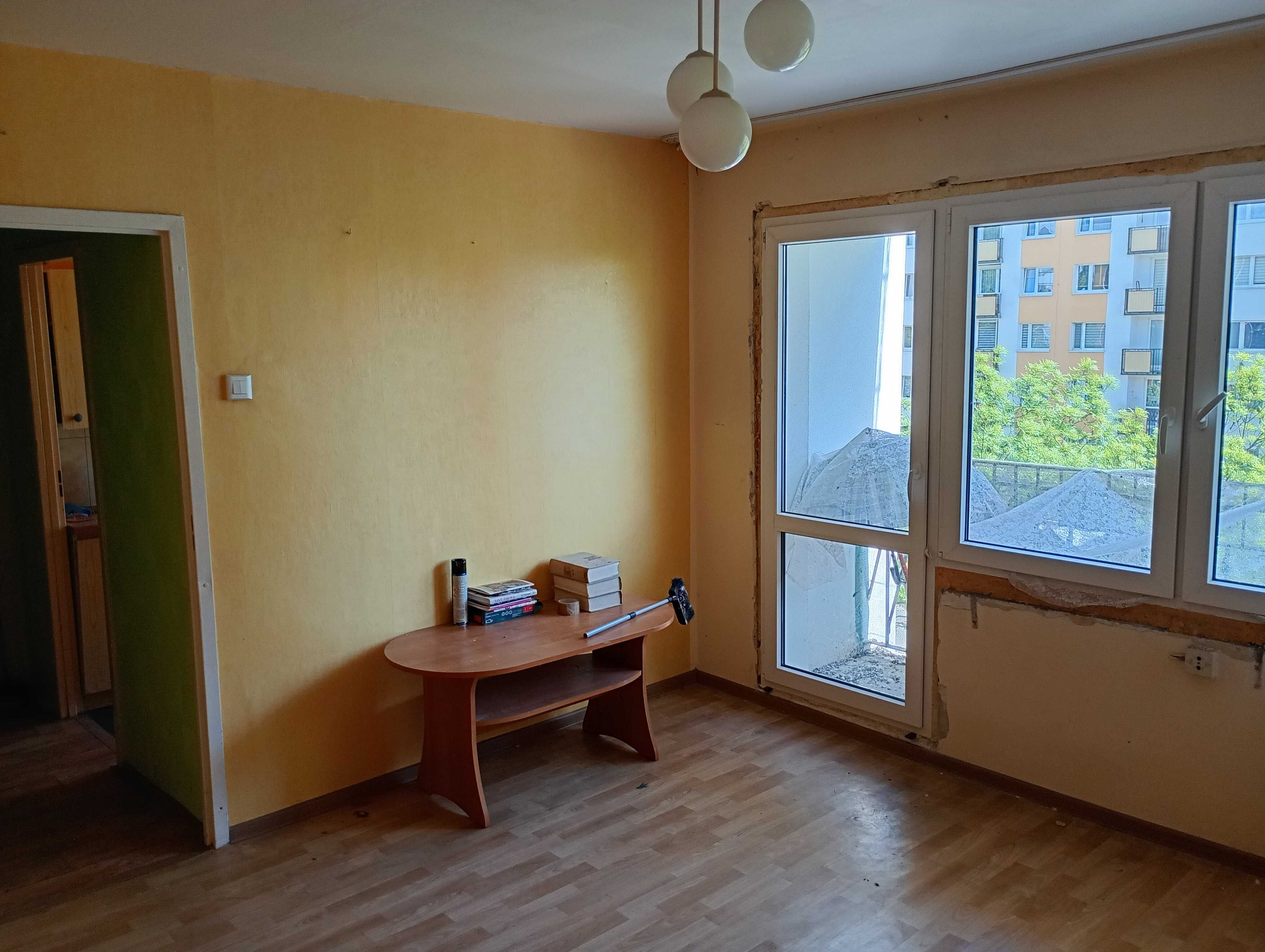 27,5 m2-kawalerka z dużym balkonem i windą