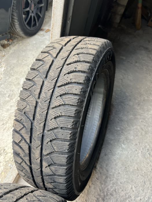 Пара зима r15 195/65, Lassa Ice ways 2