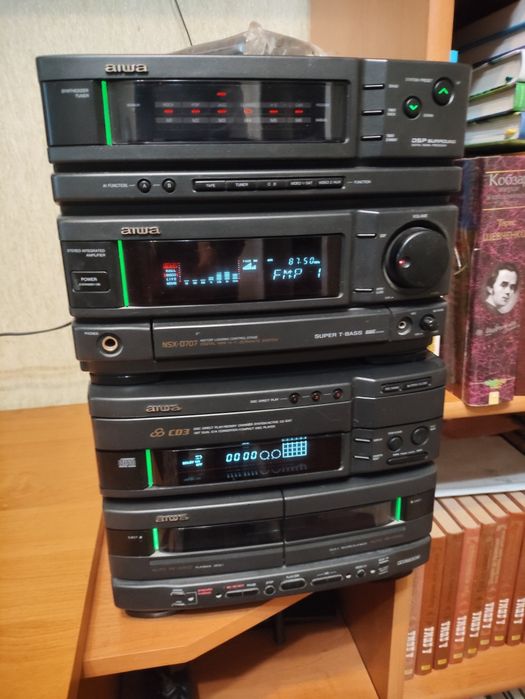 Продам двух блочний музичний центр AIWA NSX-D707