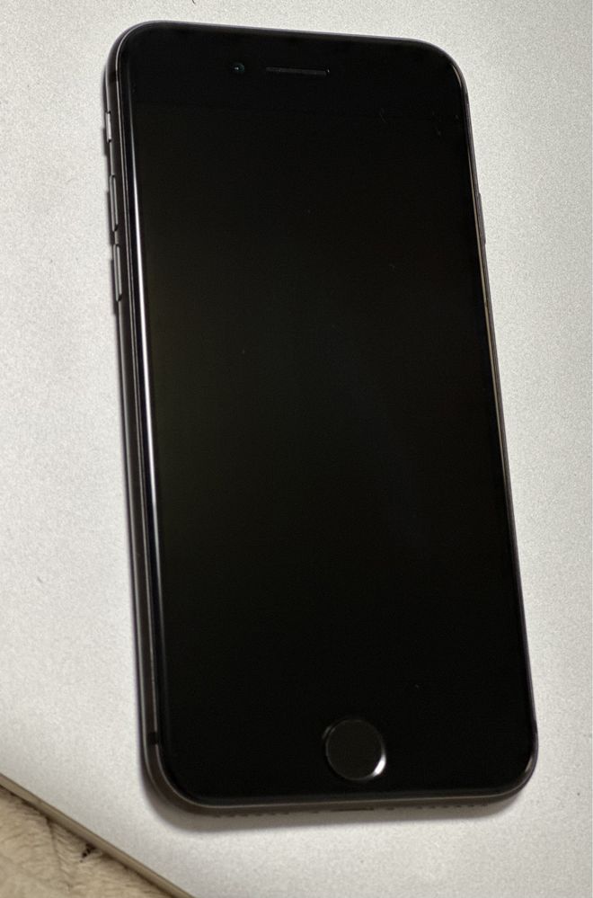 iPhone 8 на 64ГБ