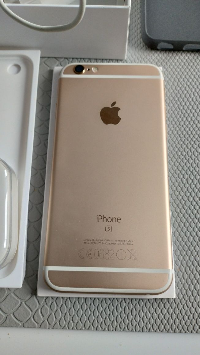 iPhone 6s 16gb Rose gold stan perfekcyjny