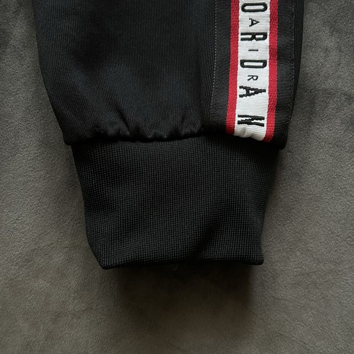 Зіпка Jordan на лампасах L-XL