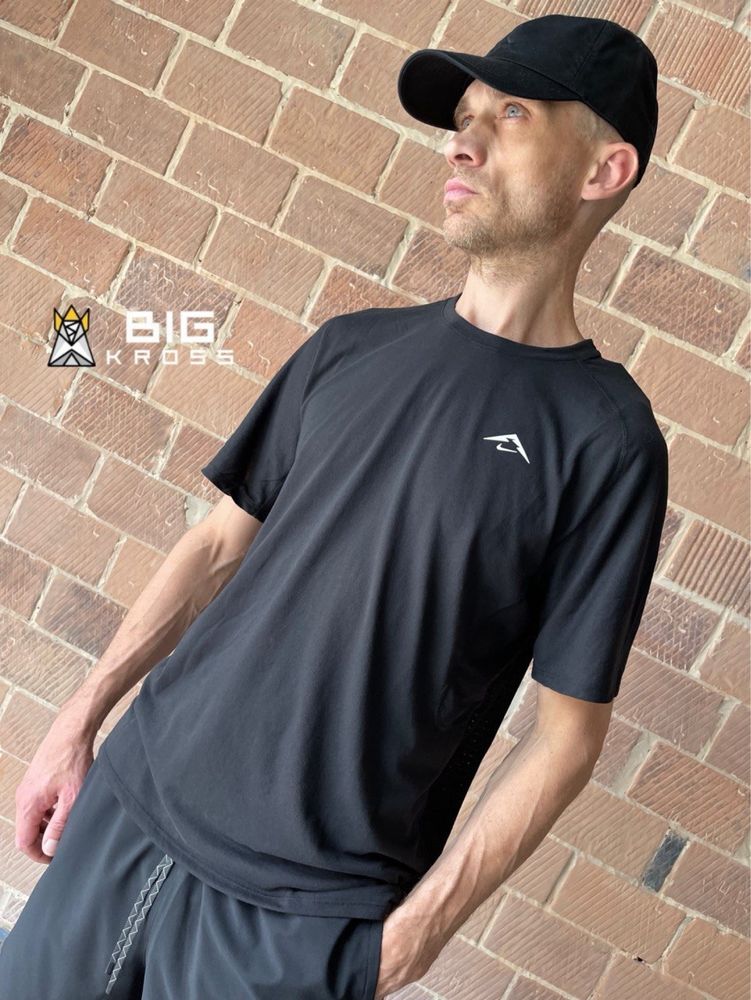 Чоловіча футболка Nike trail dfadv solar chase ss