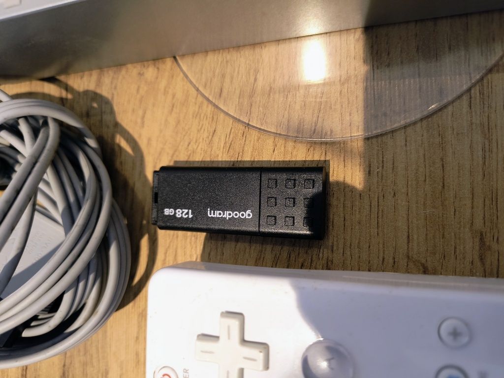 Przerobiona Nintendo Wii BOX 128GB CFW zestaw