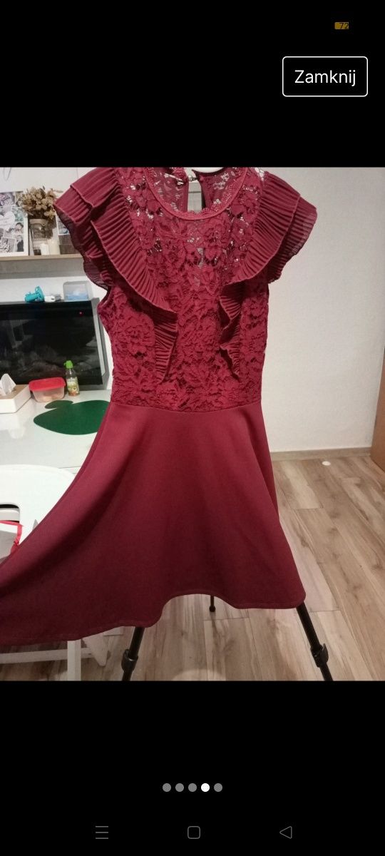 Czerwona elegancka sukienka