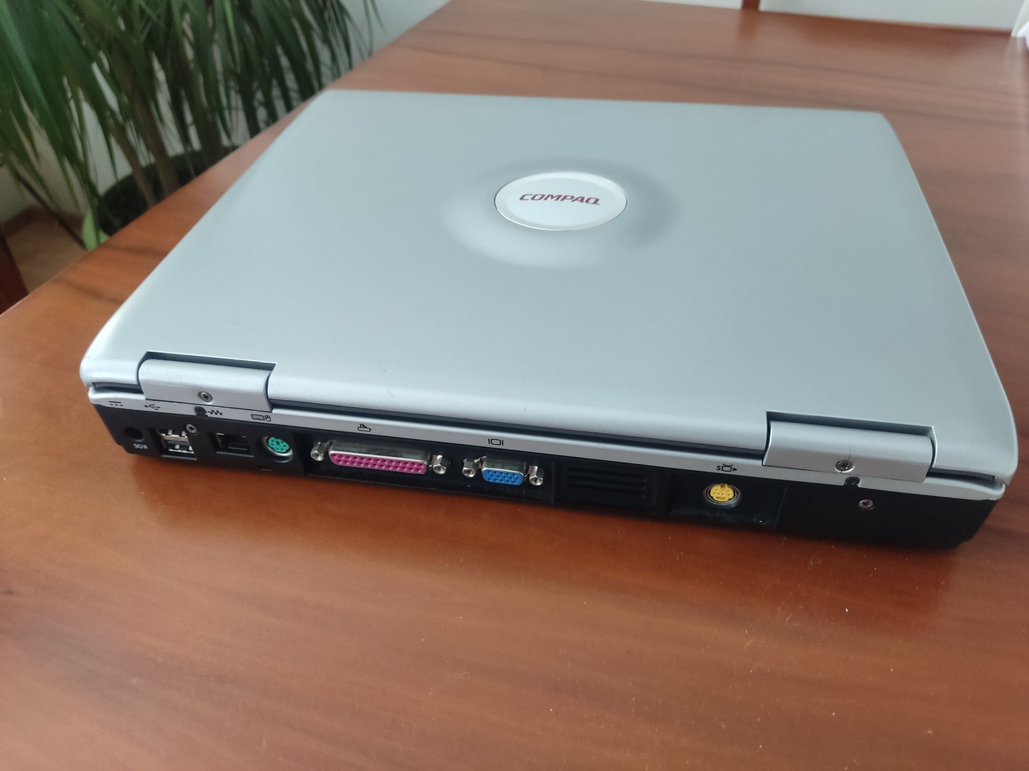 AVARIADO Portátil HP Compaq 2516EA sem disco nem carregador