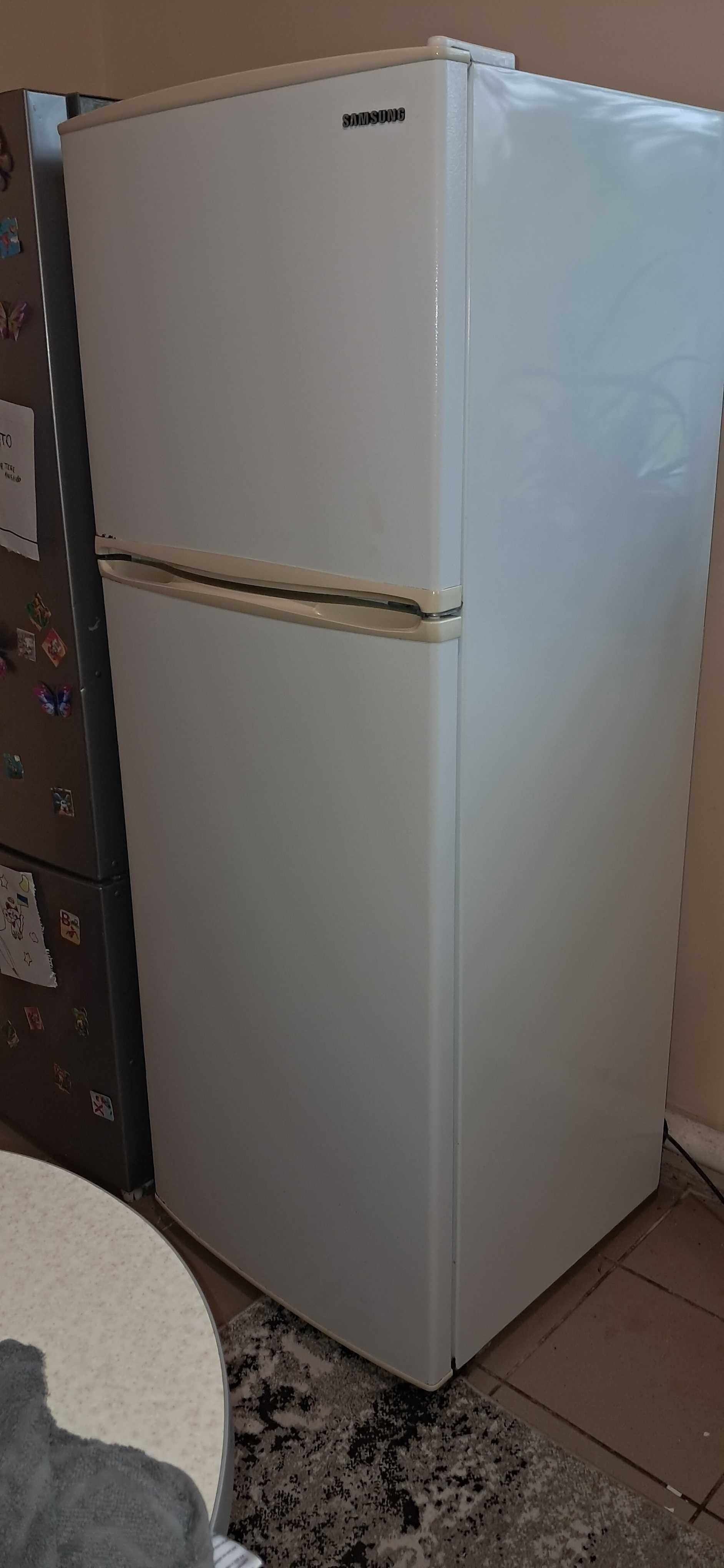 Продам холодильник Samsung