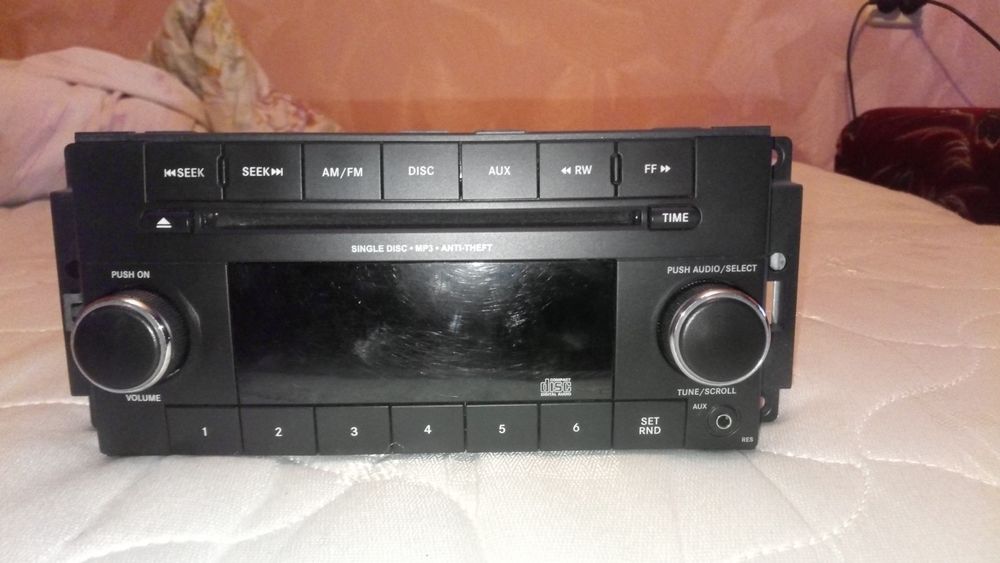 Магнітола автомагнитола  штатна Dodge Caleber (P05091509AG)