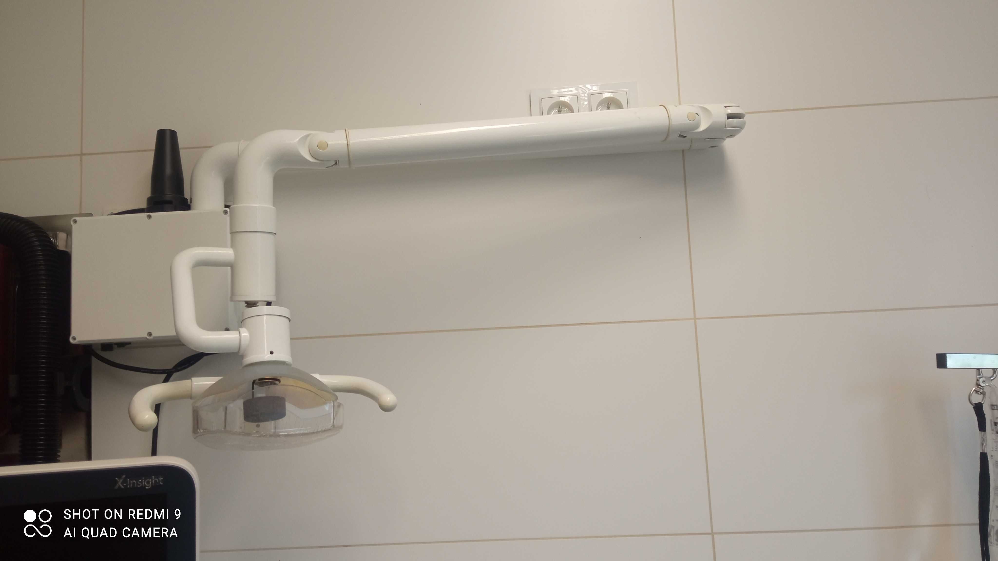 Lampa zabiegowa bezcieniowa ścienna
