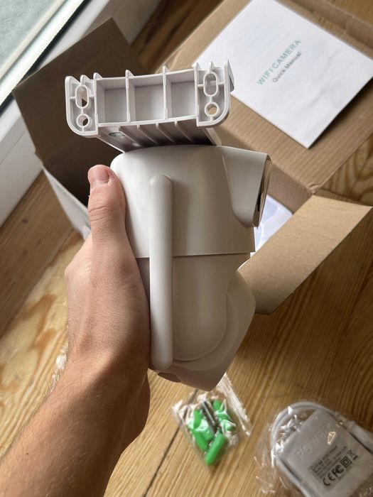 Nowa zewnętrzna obrotowa kamera wifi podwójna kamera 4Mp 4K 360°