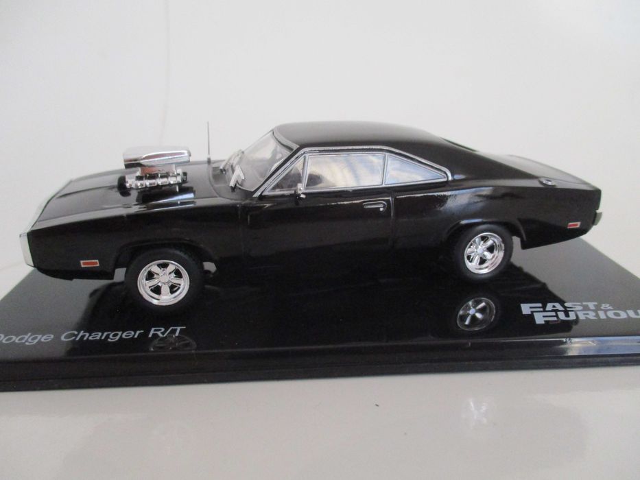 Miniatura Carro DODGE CHARGER RT 1969 - Escala1.43