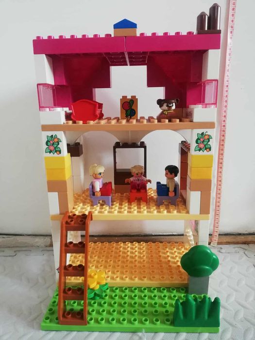 Domek LEGO Duplo figurki komplet Mikołajki