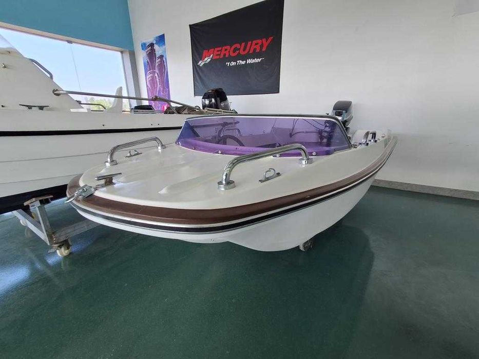 Barco VIMAR 320 com o motor YAMAHA 6HP