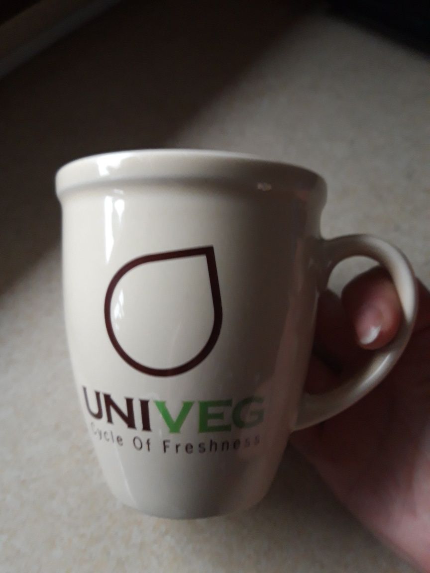 Kubek z logo Univeg