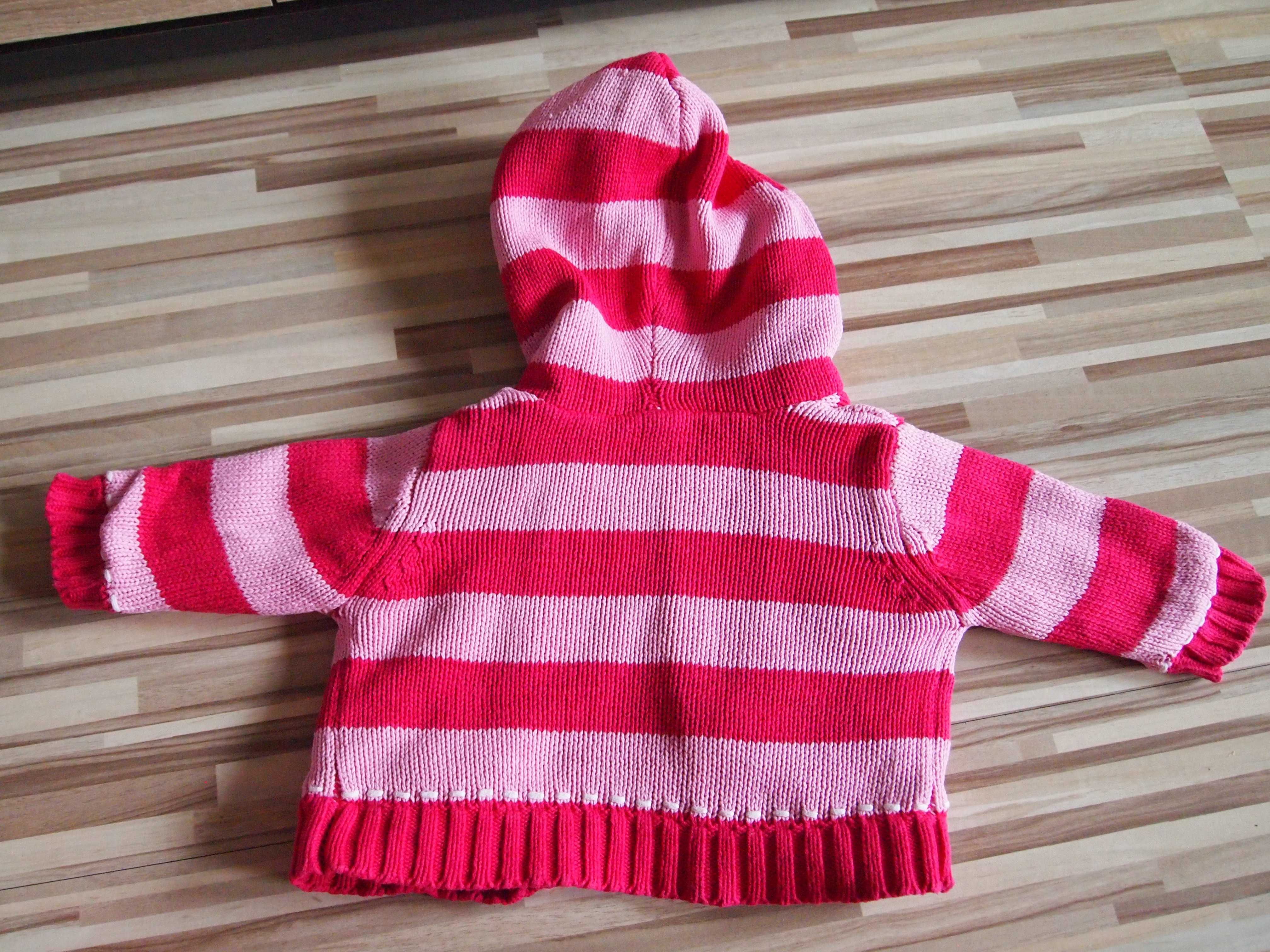Ciepły sweter dziewczęcy rozmiar 56 cm noworodek