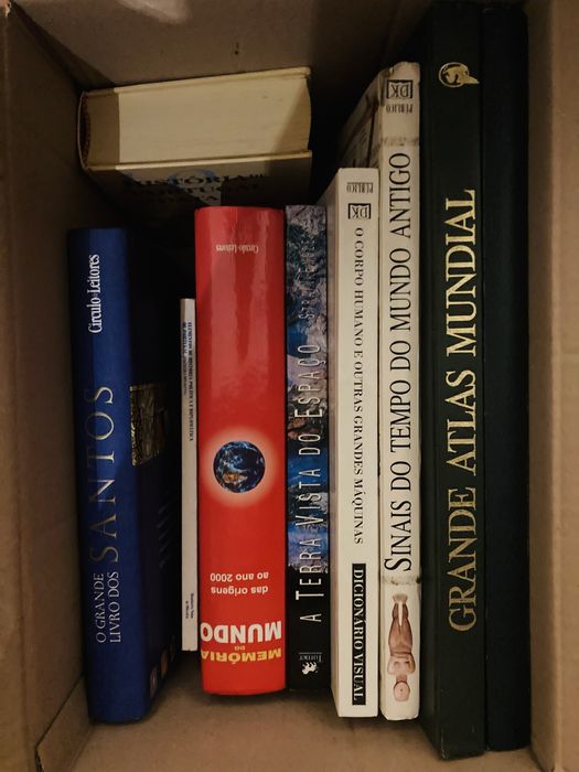 Vendo livros à caixa