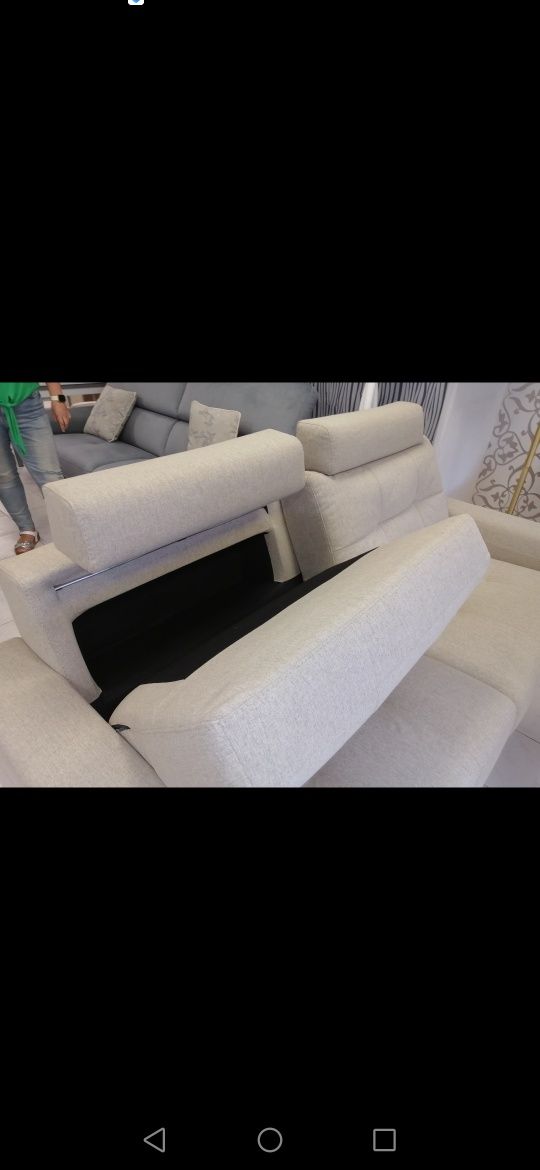 Sofa grande novo