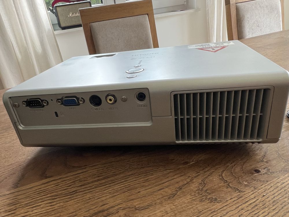 Projektor hitachi CP-RS55