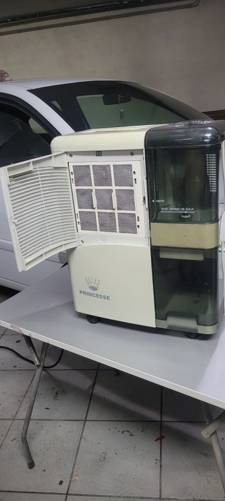 Desumidificador portátil semi novo 3 em 1