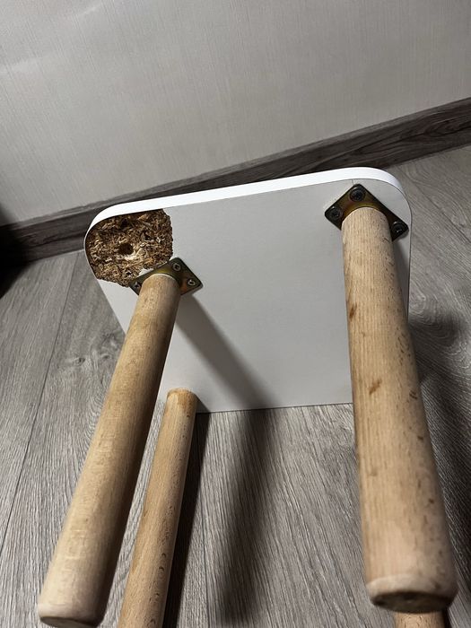 Дитячий стіл з стільчиком