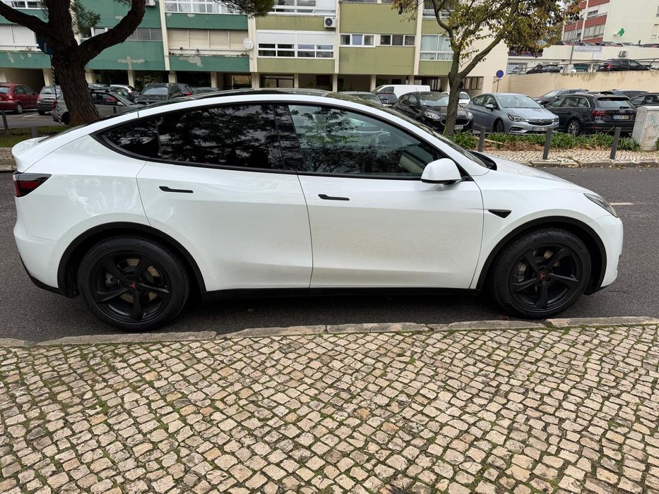 Tesla Model Y tração traseira nacinal