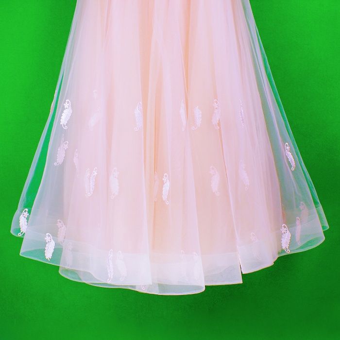 Выпускное нарядное свадебное платье розовое вышитое бисером