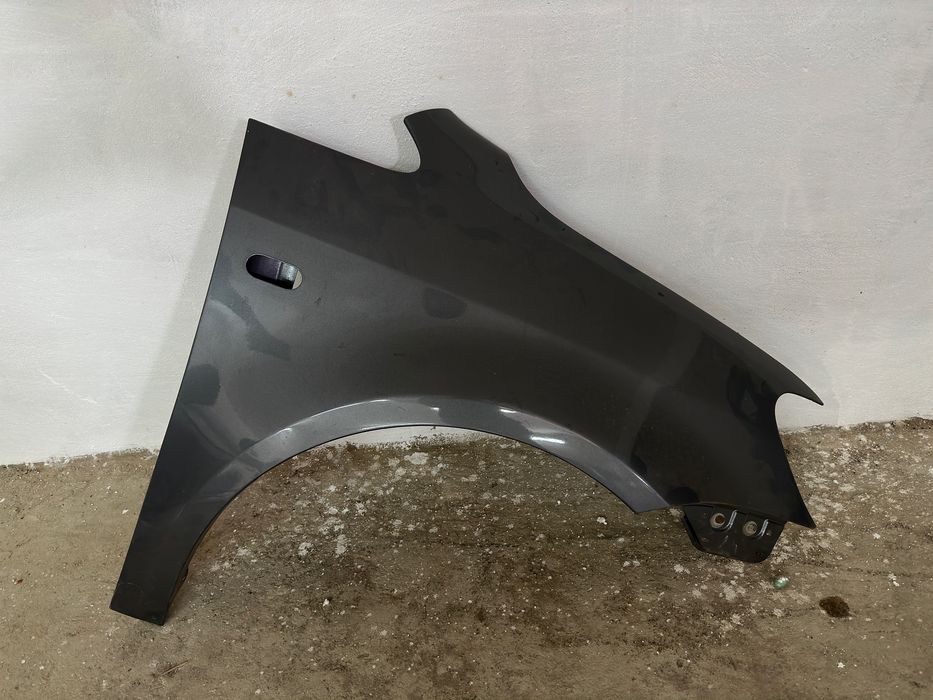 Крило Volkswagen Caddy Touran 10-15 рік