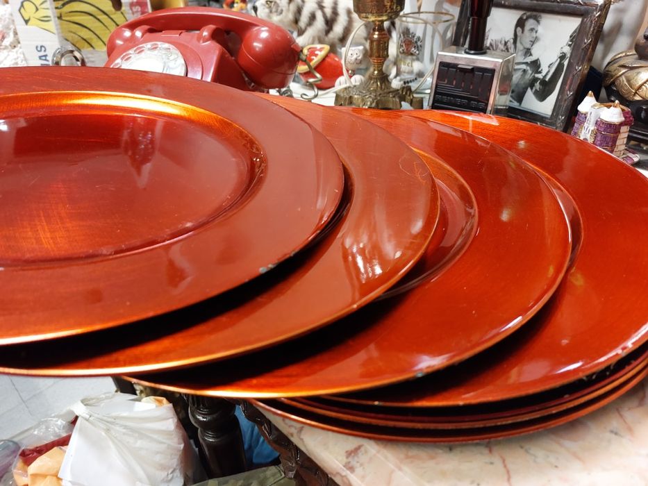Conjunto de 6 pratos cor cobre para decoração de Natal