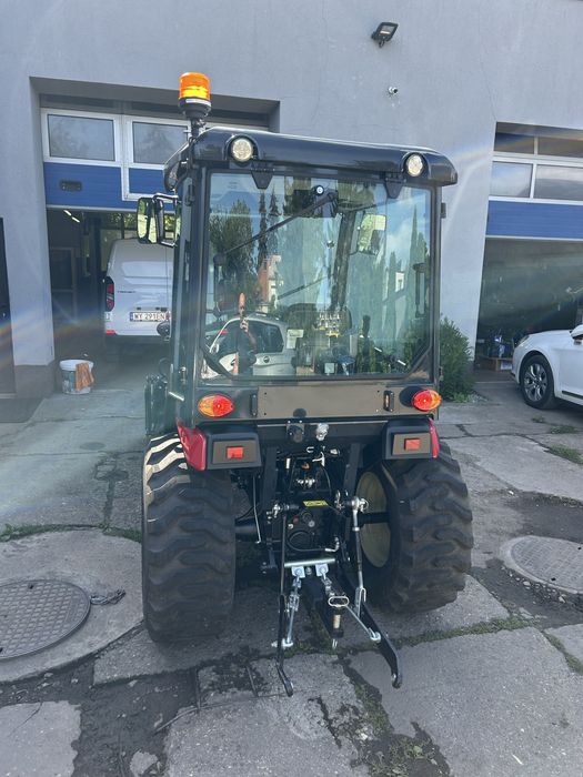 Ciągnik Yanmar 424