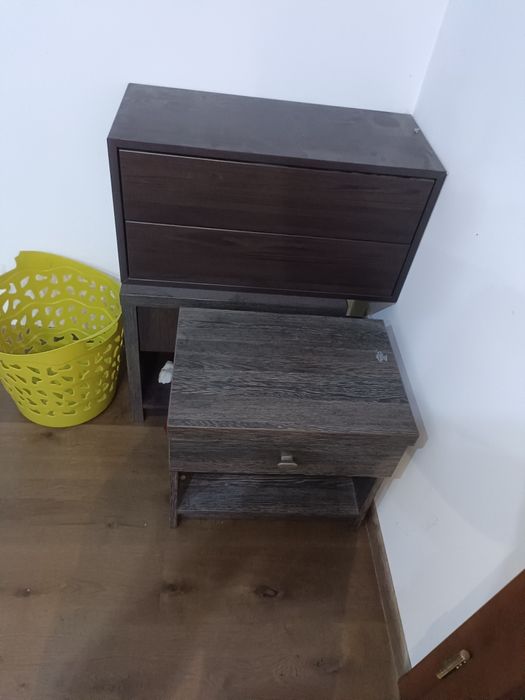 Szafka nocna, sypialniana.