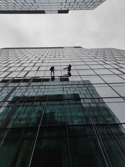 Profesjonalne mycie OKIEN, przeszkleń I fasad, balkonów