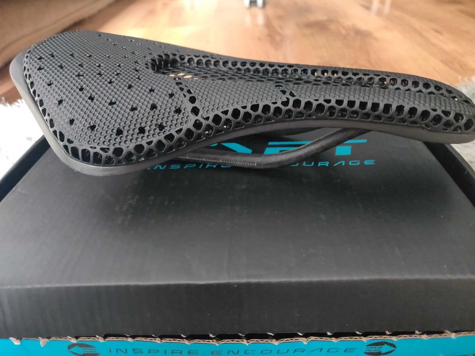 Karbonowe siodełko rowerowe RYET Druk 3D 150mm - Nowe