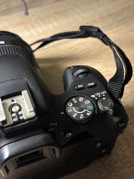 Камера Canon eos 200d