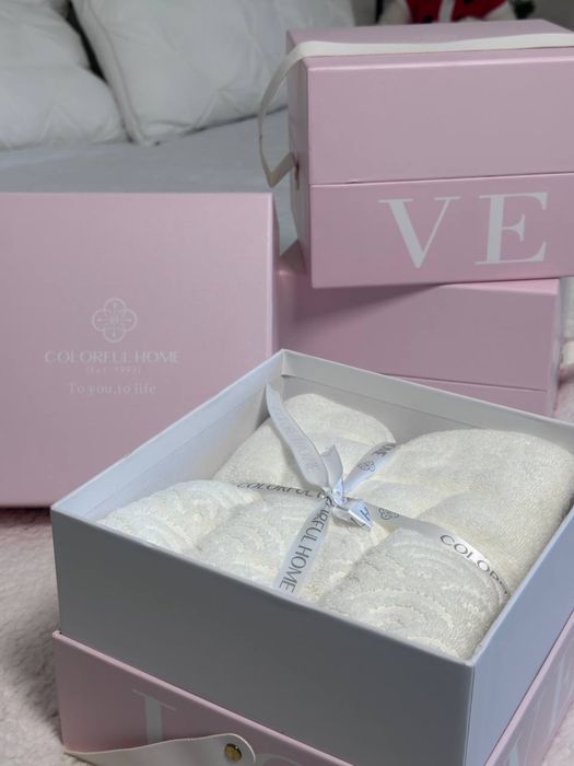 На подарунок! Якісна махра набір рушників подарочные полотенца 600 мг