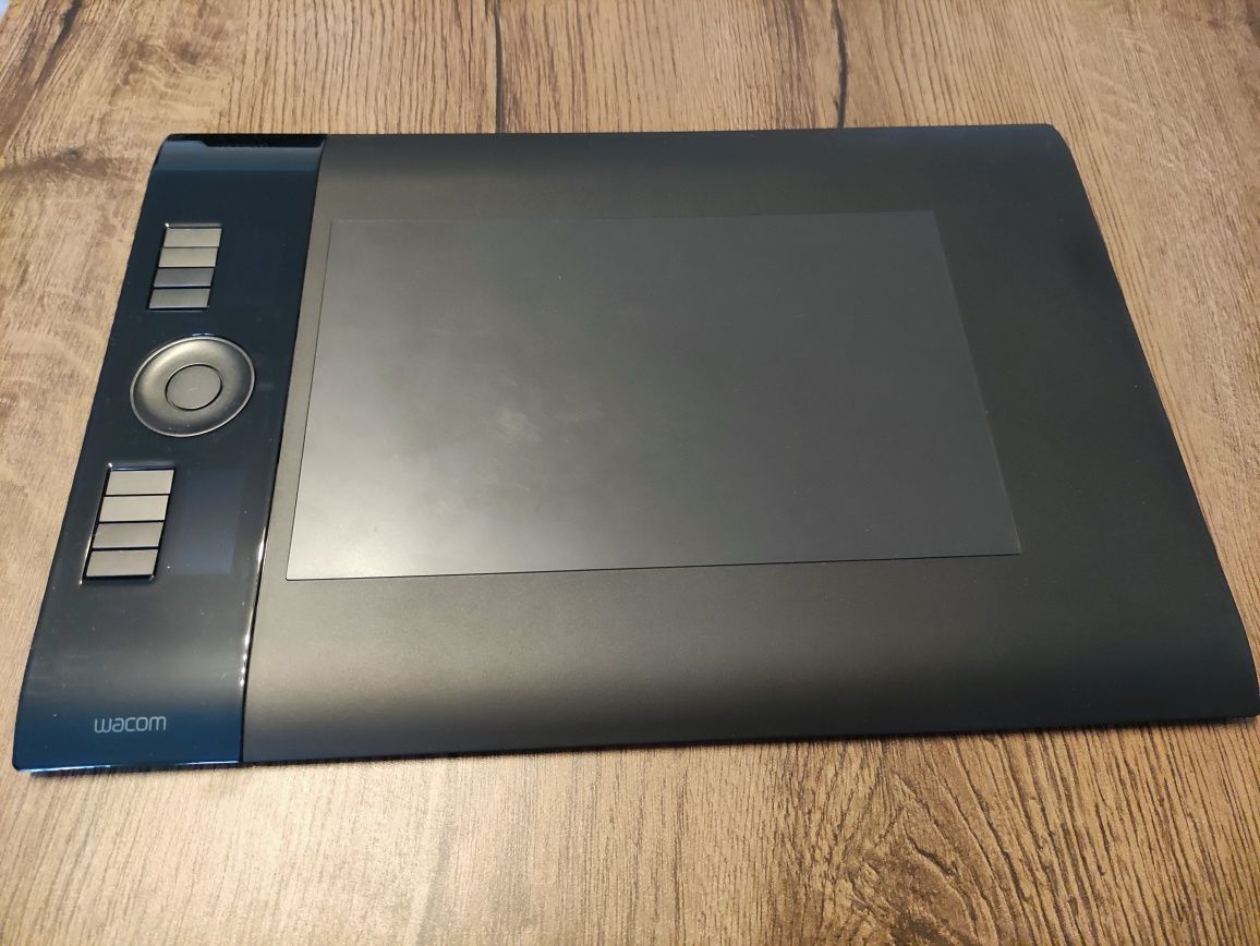 Tablet graficzny intuos 4